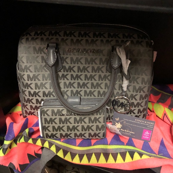 Mk set - Picture 3 of 3